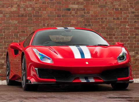 Ferrari 488 Pista 1