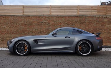 Mercedes-Benz Amg GT GT R 2