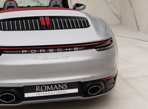 Porsche 911 Carrera 4S Cabriolet (992) 25