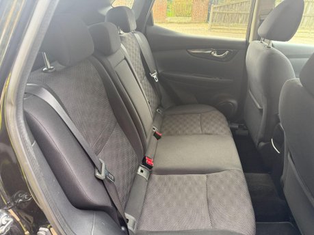 Nissan Qashqai 1.2 DIG-T N-Connecta 2WD Euro 6 (s/s) 5dr 19