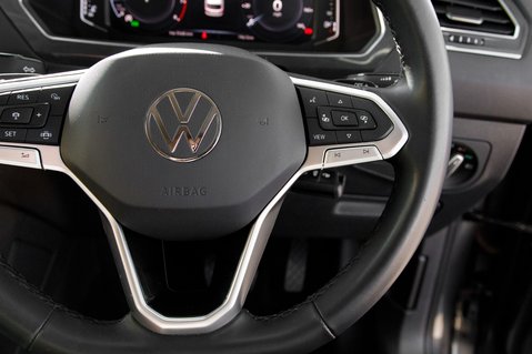 Volkswagen Tiguan Allspace LIFE TSI DSG 20