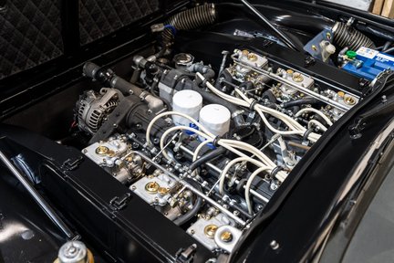 Ferrari 365 GTC/4 37