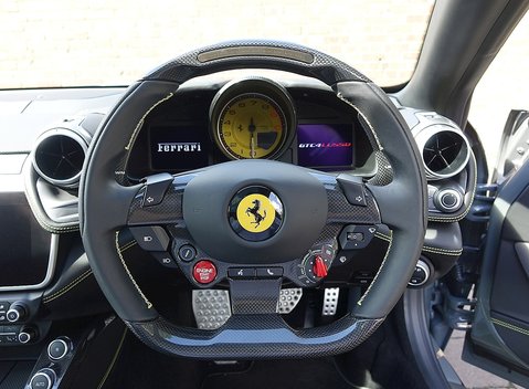 Ferrari GTC4 Lusso 25