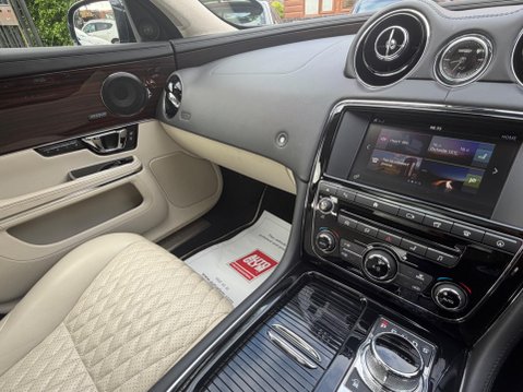 Jaguar XJ 3.0d V6 Portfolio Auto Euro 6 (s/s) 4dr 23