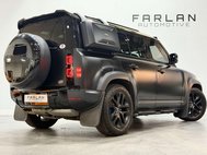 Land Rover Defender 2.0 SD4 S SUV 5dr Diesel Auto 4WD Euro 6 (s/s) (240 ps) 23