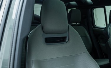 Land Rover Defender 110 OCTA EDITION ONE 24