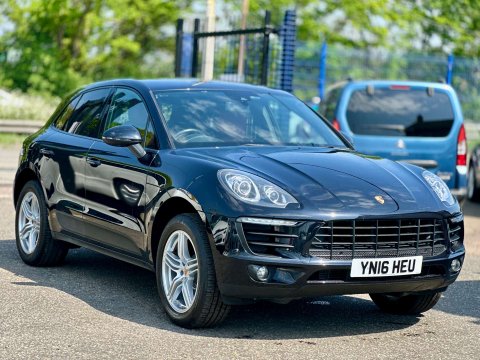 Porsche Macan 2.0T SUV 5dr Petrol PDK 4WD (s/s) (252 ps) 26