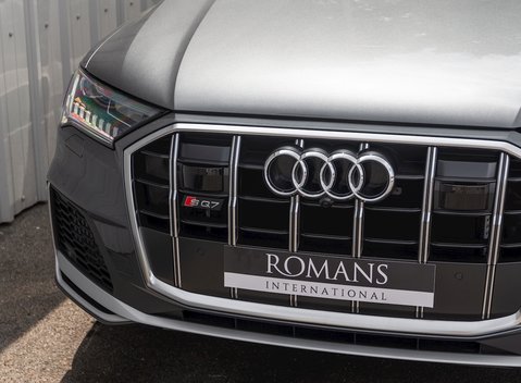 Audi SQ7 27