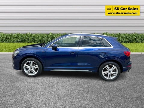 Audi Q3 1.5 TFSI CoD 35 S line S Tronic Euro 6 (s/s) 5dr 3