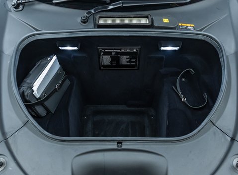 Ferrari F8 Spider 42