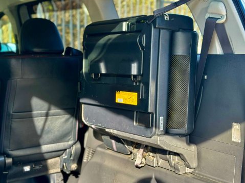 Toyota Vellfire GOLDEN EYES II V6 82