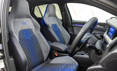 Volkswagen Golf R TSI 4MOTION 14