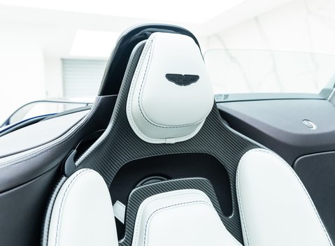 Aston Martin V12 Vantage Roadster 12