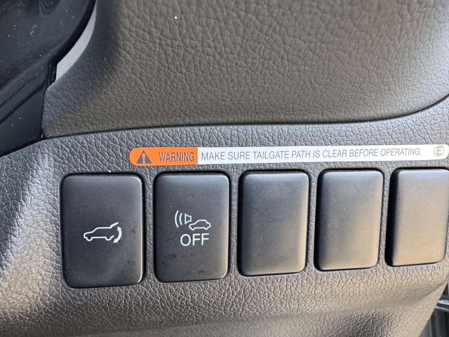 2015 Mitsubishi Outlander — image 19