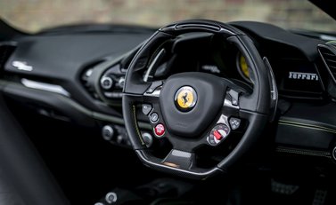 Ferrari 488 Spider 13