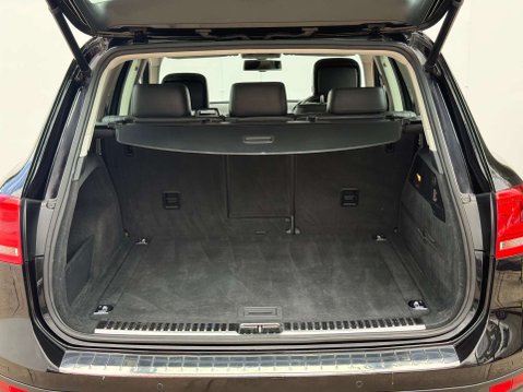 Volkswagen Touareg 3.0 Touareg V6 TSi Hybrid Auto 4WD 5dr 11