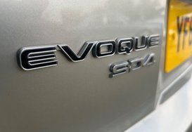 Land Rover Range Rover Evoque 2.2 SD4 PURE TECH 12