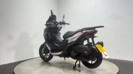Aprilia SR GT 2022 18K NEW MOT 14BHP LEARNER SCOOTER HPI CLEAR 5