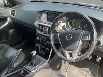 Volvo V40 2.0 D3 R-Design Nav Plus Euro 6 (s/s) 5dr