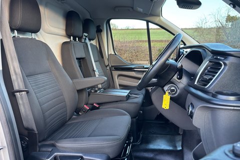 Ford Transit Custom 300 L2 H2 170 ps Limited Automatic - Workshop Van 4