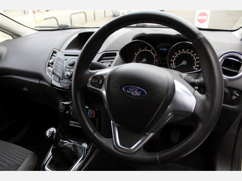 Ford Fiesta ZETEC 13