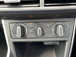 Volkswagen Polo 1.0 Polo Life TSi Semi-Auto 5dr 39