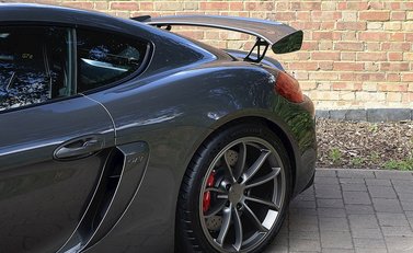 Porsche Cayman GT4 Clubsport 16