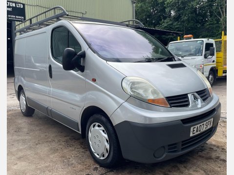 Renault Trafic 2.0 TD dCi SL27 Panel Van 4dr Diesel Manual L1 H1 (214 g/km, 90 bhp) 4