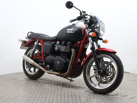 Triumph Bonneville 865 SE BONNEVILLE 865 SE 4