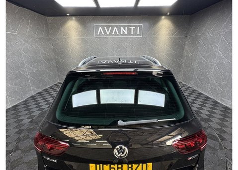 Volkswagen Tiguan 2.0 TDI SEL SUV 5dr Diesel DSG 4Motion Euro 6 (s/s) (150 ps) 19