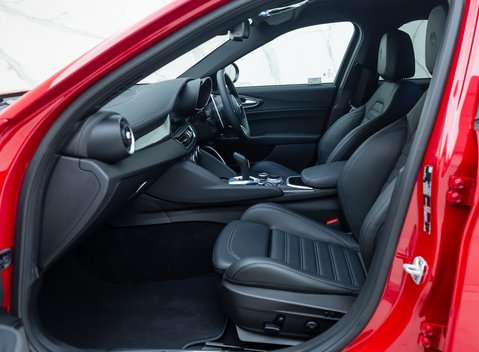 Alfa Romeo Giulia QUADRIFOGLIO 19