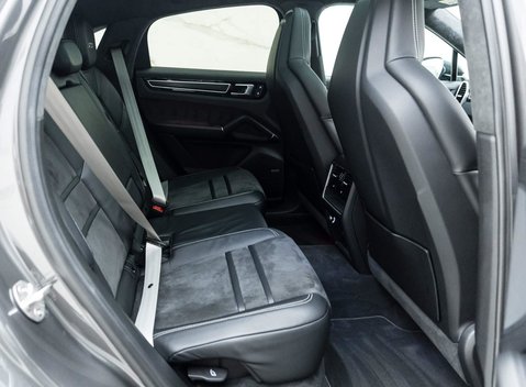 Porsche Cayenne GTS Coupé 11