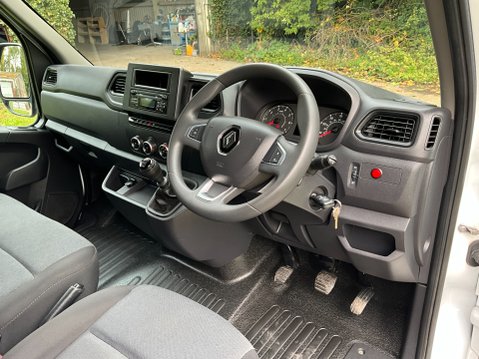 Renault Master ENERGY 35 Business Luton 2dr Diesel Manual FWD LWB Euro 6 (s/s) Tail Lift 12
