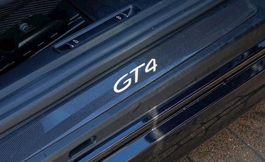 Porsche Cayman GT4 7