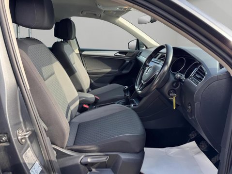 Volkswagen Tiguan 2.0 TDI SE Euro 6 (s/s) 5dr 12