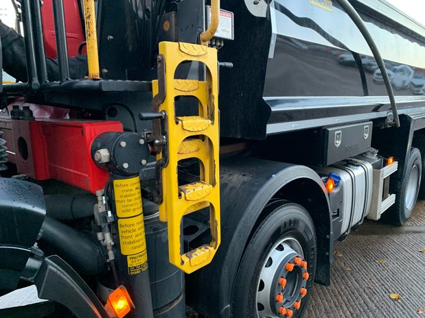 Iveco X-Way X-Way AD360X46Z Thompson Tipper & Palfinger Crane 16