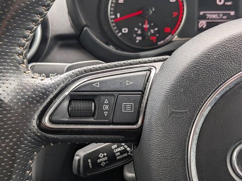 Audi A1 TFSI S LINE 17