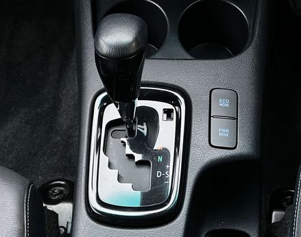 Toyota Hilux 2.8 HI-Luxury Invincible X D-4D 4WD Double Cab Auto 4WD 5dr 47