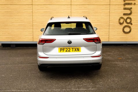 Volkswagen Golf LIFE TSI 6