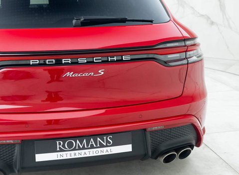 Porsche Macan S 22