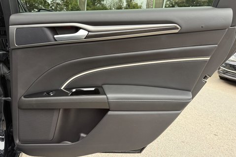 Ford Mondeo VIGNALE HYBRID - RARE CAR -CAMERA-HEATED/COOLED/ELECTRIC SEATS -HUGE SPEC 33