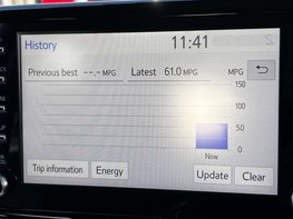 Toyota Yaris 1.5 Yaris Design HEV CVT 5dr 43