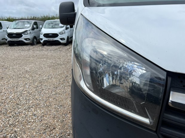 Vauxhall Vivaro SWB L1H1 Low Roof 2700 NO VAT 22