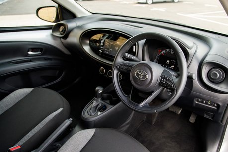 Toyota Aygo X VVT-I PURE