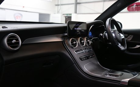Mercedes-Benz GLC 300 DE 4Matic AMG Line Premium Plus - Full Mercedes Benz Service History 4