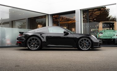 Porsche 911 Turbo S (992) 3