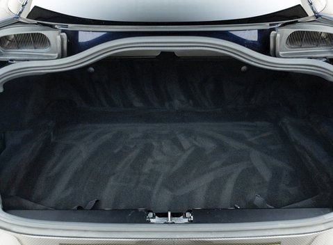 Aston Martin DBS Superleggera 28