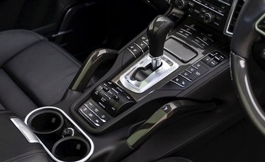 Porsche Cayenne Turbo S 21
