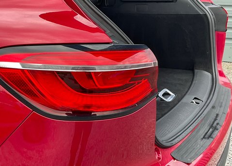 MG HS 1.5 T-GDI PHEV EXCLUSIVE 10