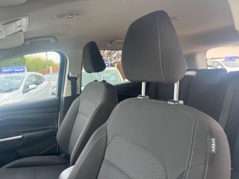 Ford Kuga 2.0 TDCi EcoBlue Zetec AWD Euro 6 (s/s) 5dr 29